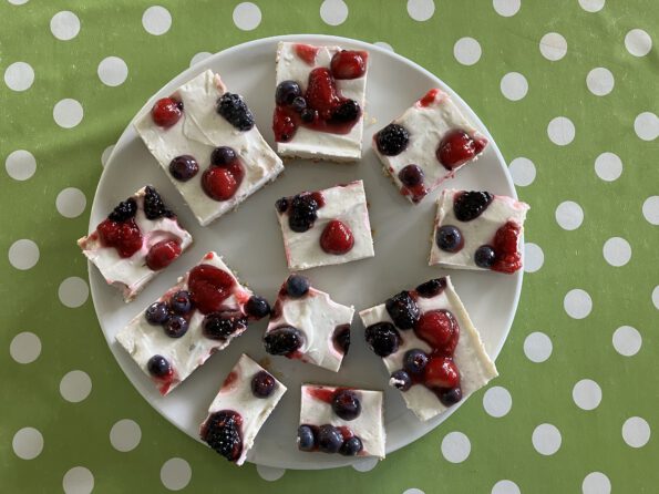 Quarkkuchen mit gemischten Beeren – Genussfreundschaft